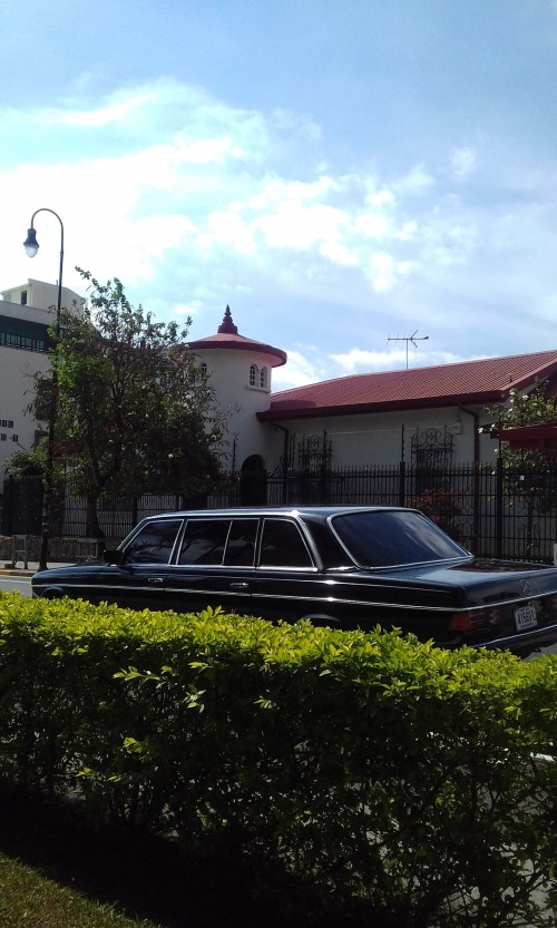 COSTA-RICA-LIMO-300D-LWB-LANG38adb7e1c2f94571.jpg