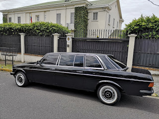 Embassy-of-the-Bolivarian-Republic-of-Venezuela.-LIMOUSINE-SERVICE-300D-MERCEDES-COSTA-RICA8a0e4d0e7c10421f.jpg