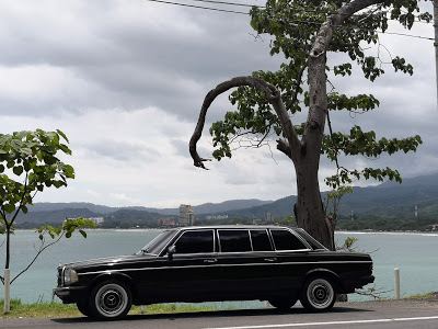 JACO-BEACH-COSTA-RICA-MERCEDES-W123-LIMOUSINEe356f1bcccdaaf66.jpg