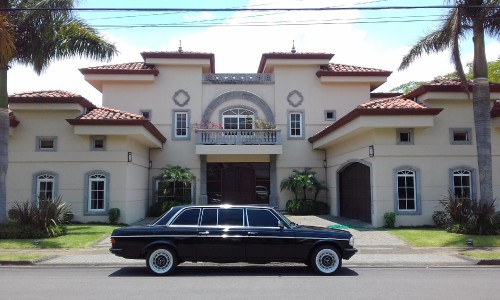 LARGE-MANSION-IN-COSTA-RICA-WITH-LIMO0612346528384306.jpg