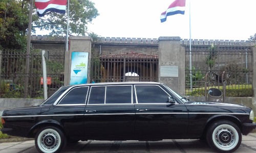 LIMOUSINE-Museo-Nacional-de-Costa-Ricabb1382294370ec50.jpg