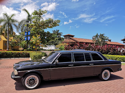 PACIFIC-COAST-COSTA-RICA.-LIMOUSINE-W123-MERCEDES-RIDE5cfee28cfe0044c5.jpg