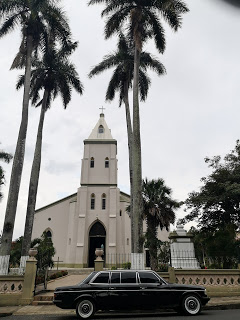 iglesia-catolica-atenas-costa-rica.-MERECEDES-LIMOUSINE-SERVICE-LWB-W123-LANG9267a0eb273e3e2f.jpg